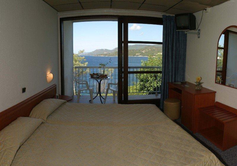 滨海岩石酒店 普罗普里亚诺 外观 照片